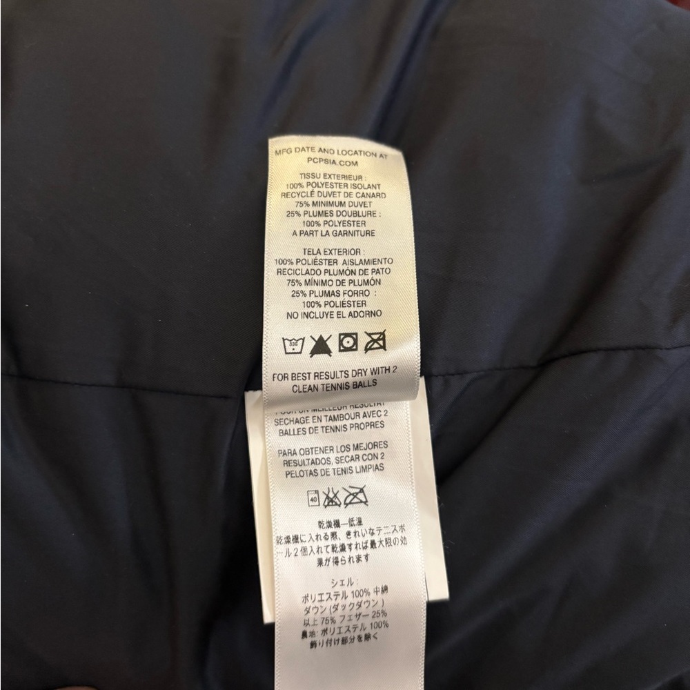 Patagonia Women's Navy Puffer Jacket - Picture 12 of 15